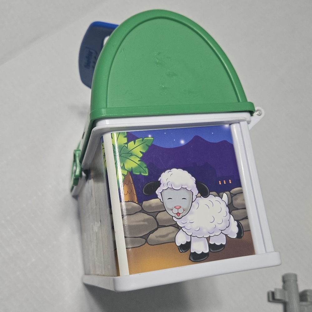 Fisher Price Little People Christmas Nativity Carrying Case & Figures BONUS book - Picture 7 of 11